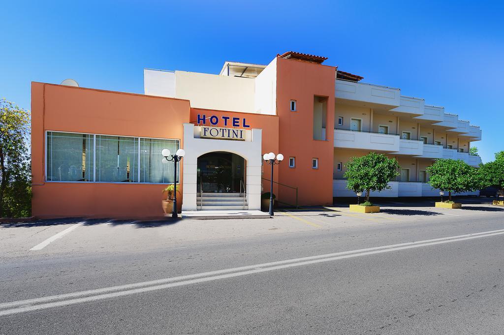 Hotel Fotini カラマタ エクステリア 写真