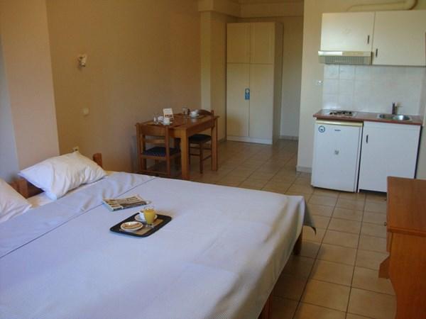 Hotel Fotini カラマタ エクステリア 写真